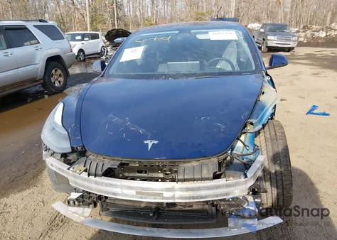 2022 Tesla Model 3 Long Range Dual Motor All-Wheel Drive z USA, uszkodzony, nr VIN 5YJ3E1EB0NF325402